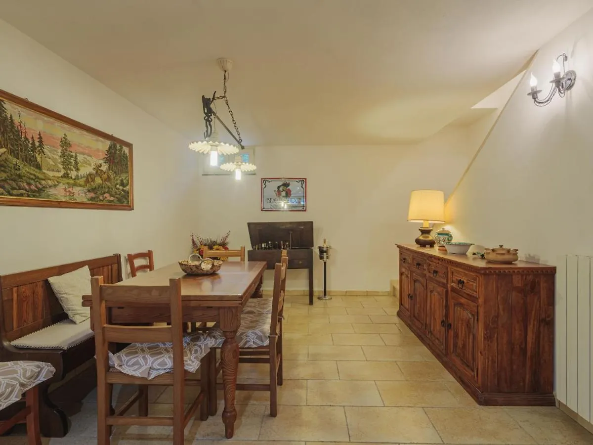 Locazione Turistica Maria Villa Camaiore Italy